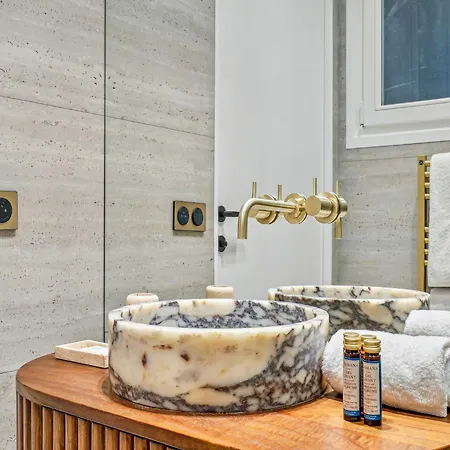 Magnificent Flat - 2br 6p - Champs Elysees Paris